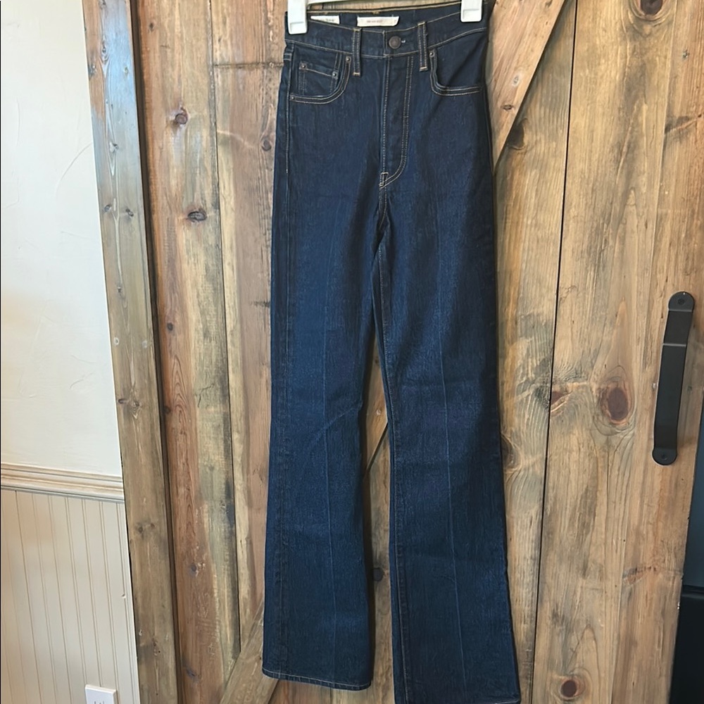 Women's Levi’s ribcage boot cut dark Blue Jeans